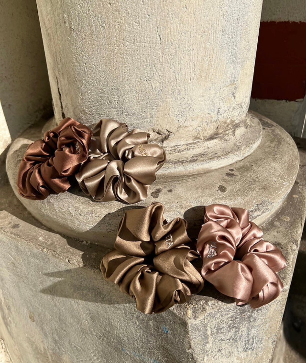 Scrunchies classici da 4 pezzi, color carne intenso
