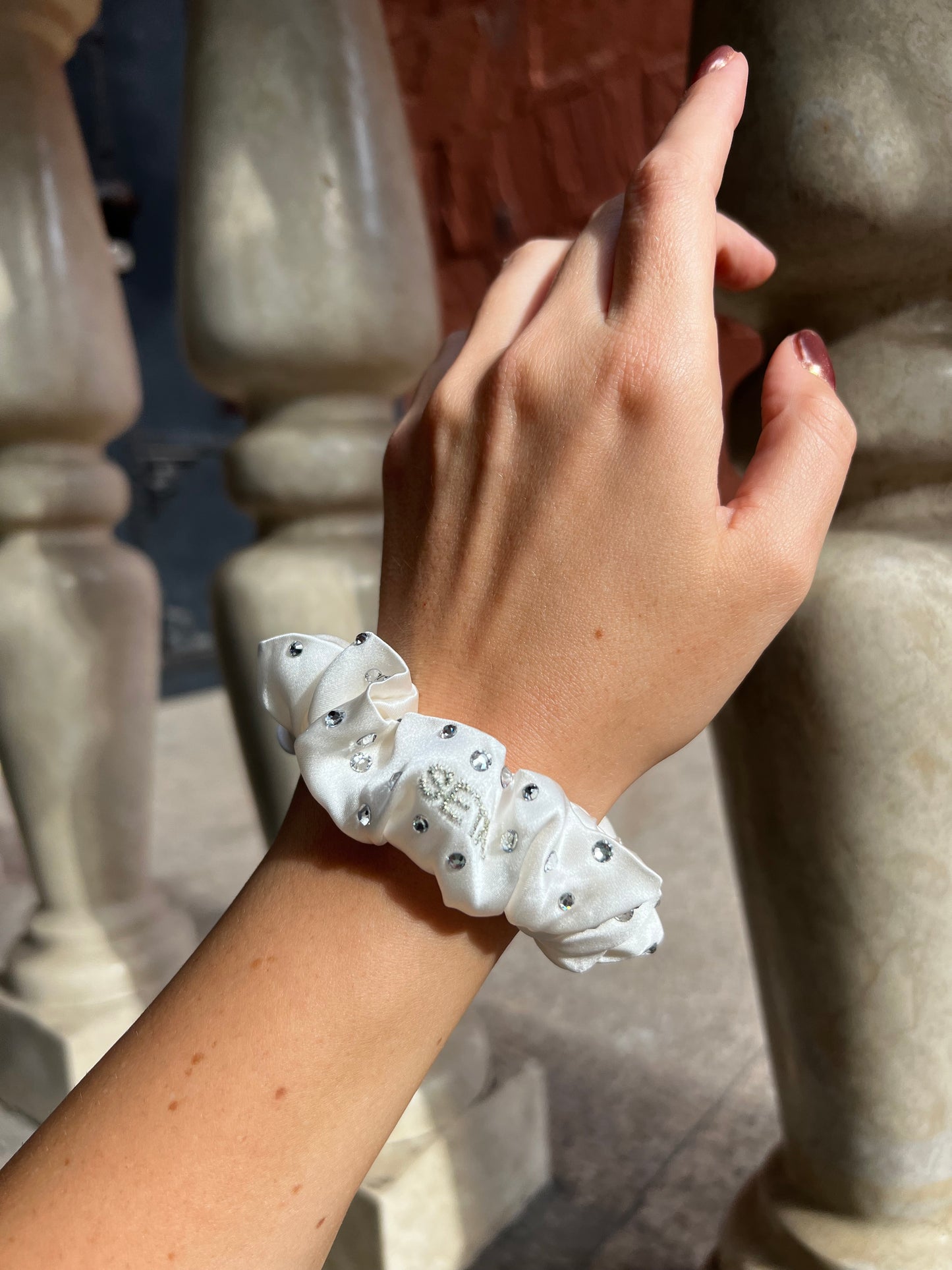 Scrunchie con cristalli Swarovski bianchi XS
