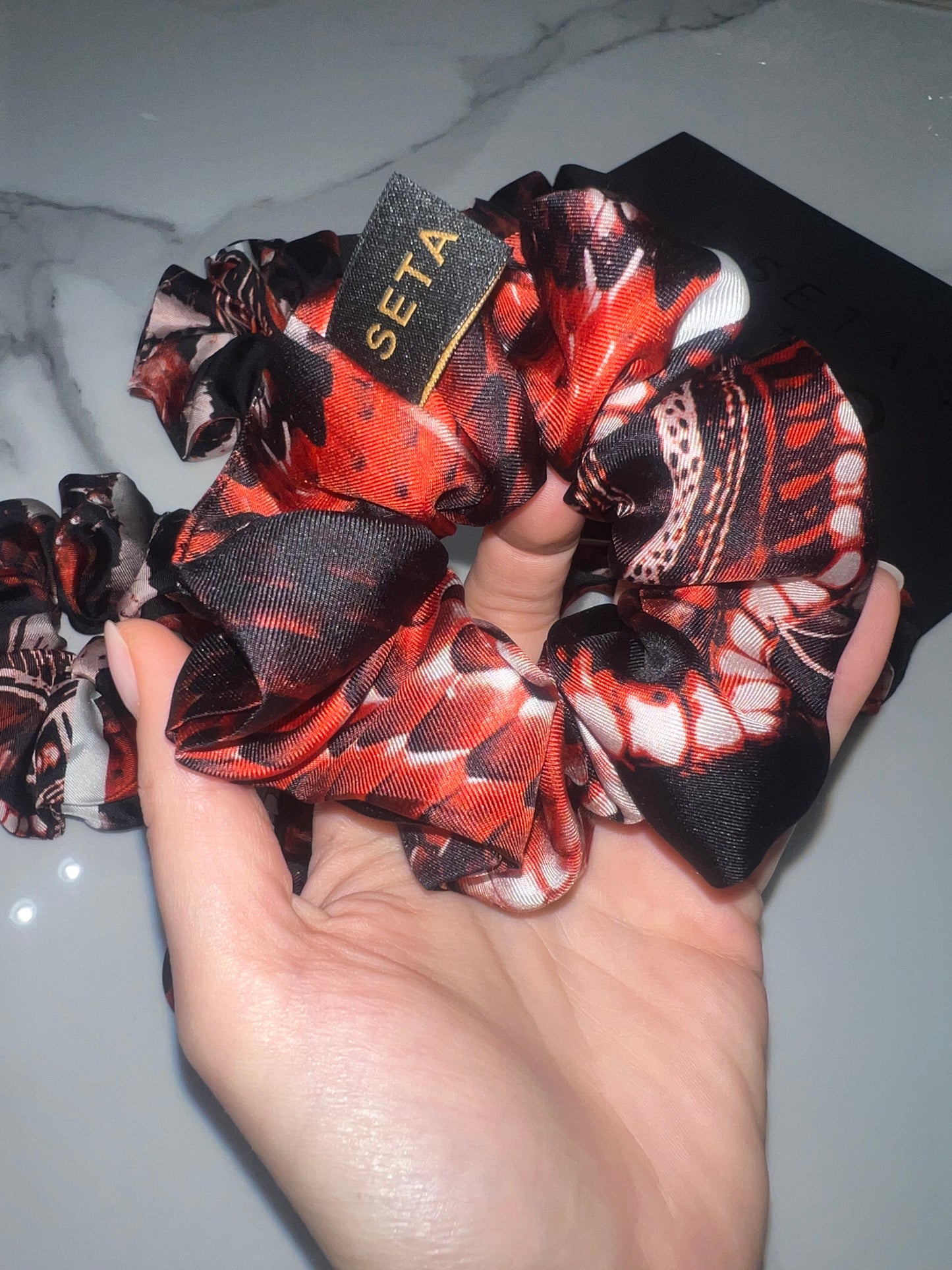 Elastico in seta effetto pelle di serpente
