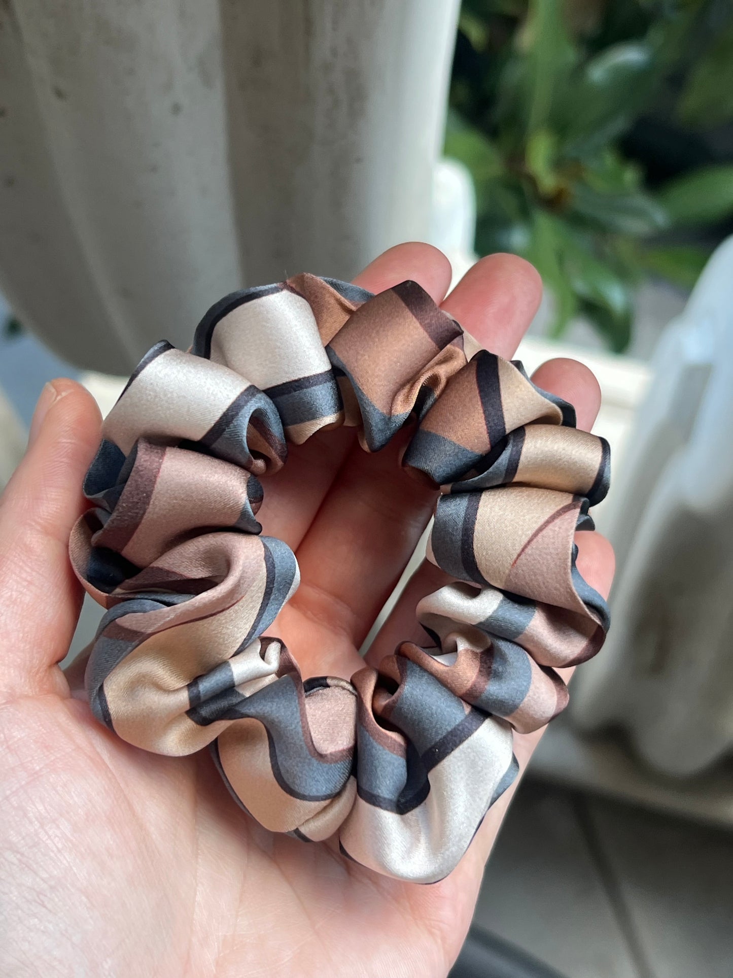 Sensation XS Scrunchie