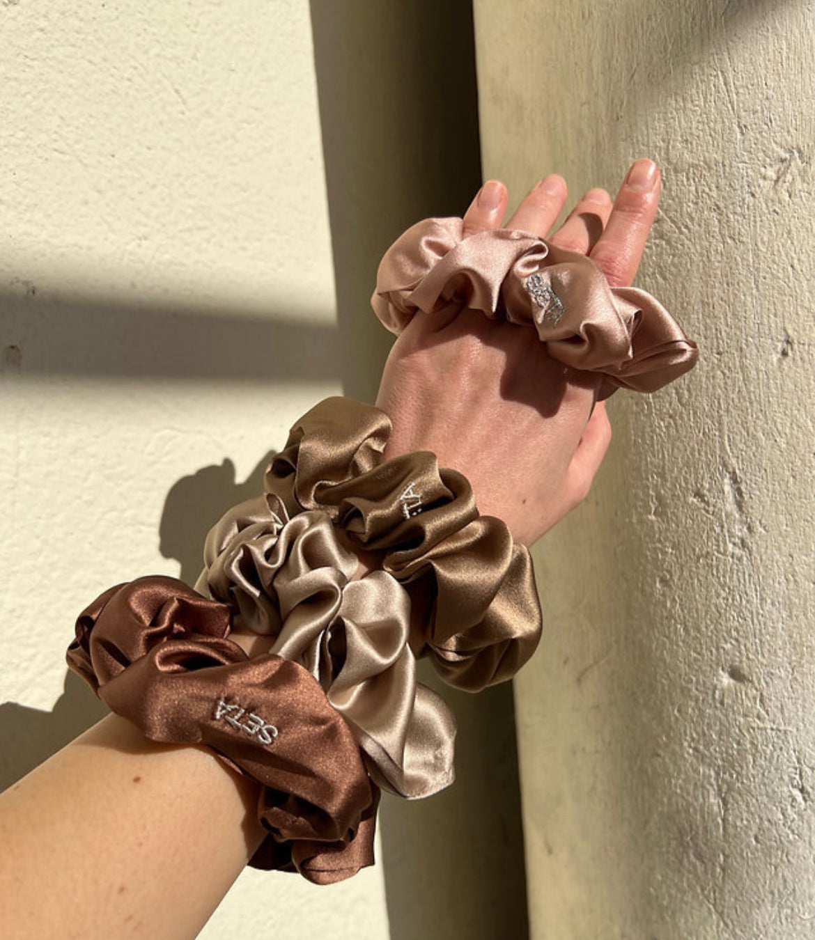 Scrunchies classici da 4 pezzi, color carne intenso