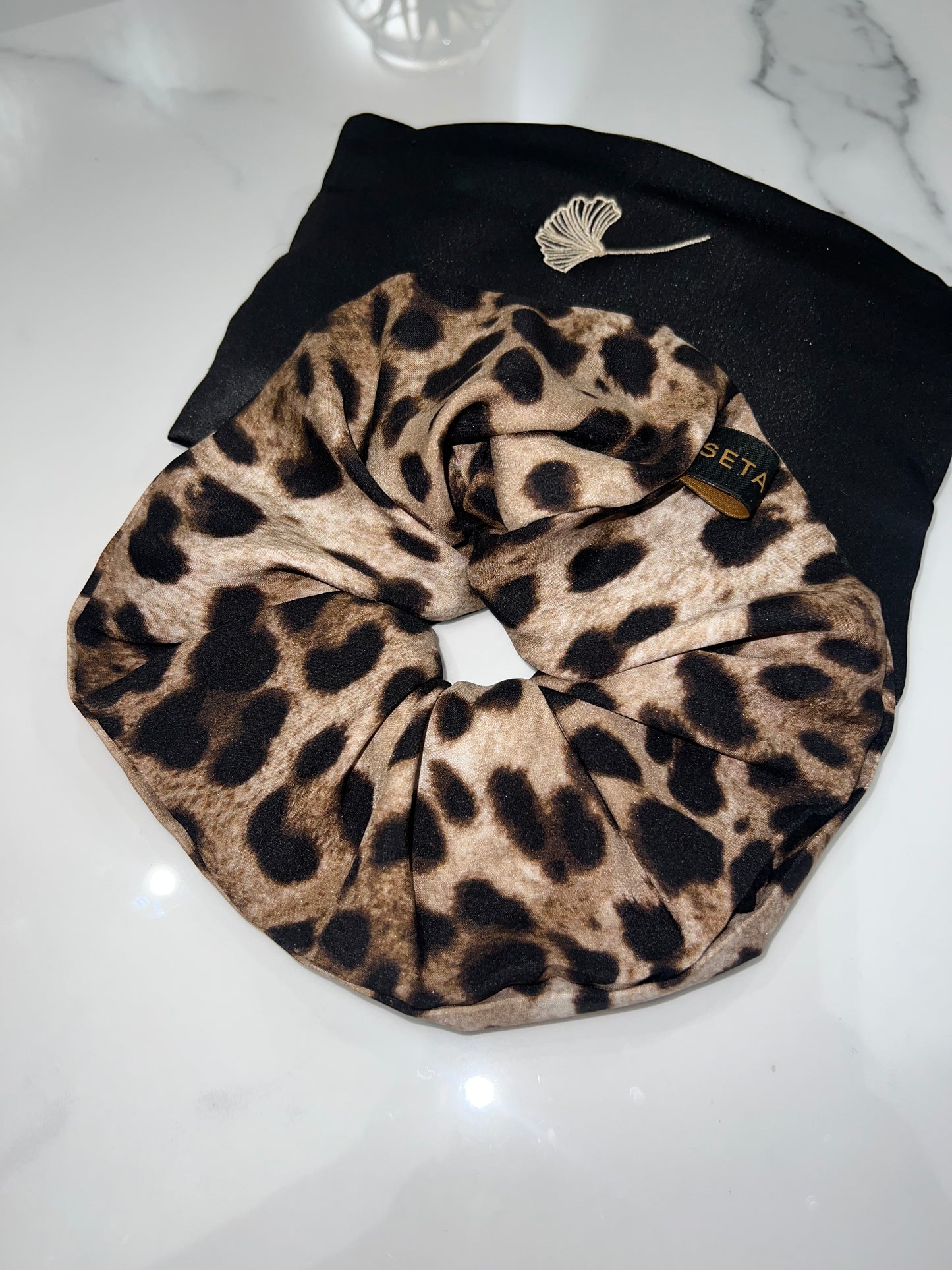 Scrunchie in seta leopardata XL