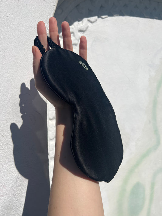 Maschera da notte classica in seta nera