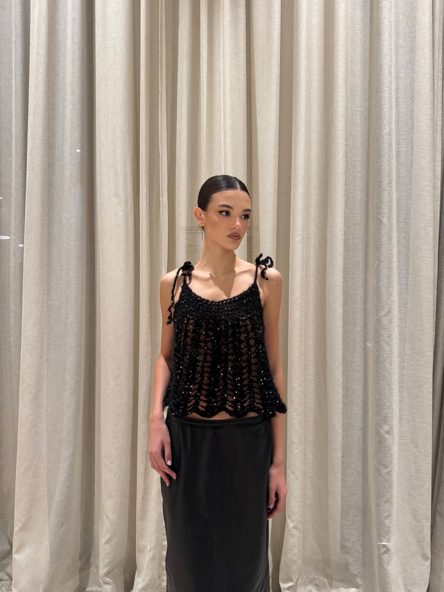 Black Moher ribbon top with payettes