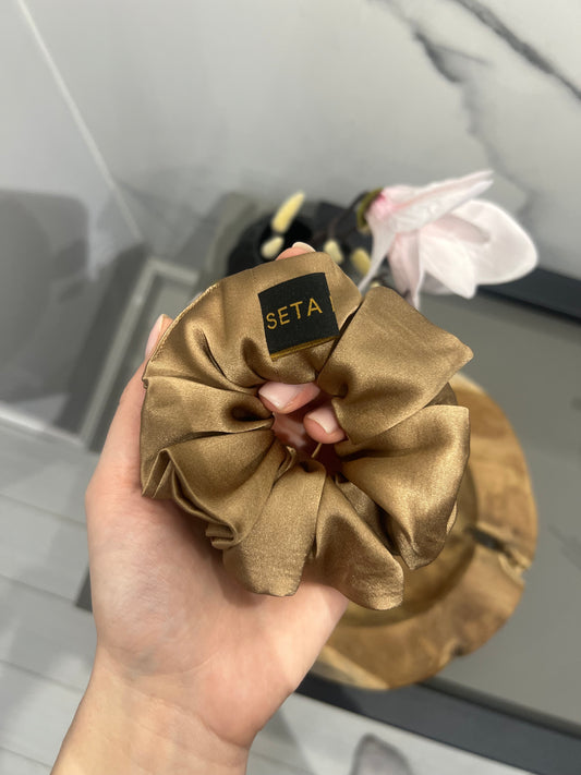 Scrunchie in seta color oro antico