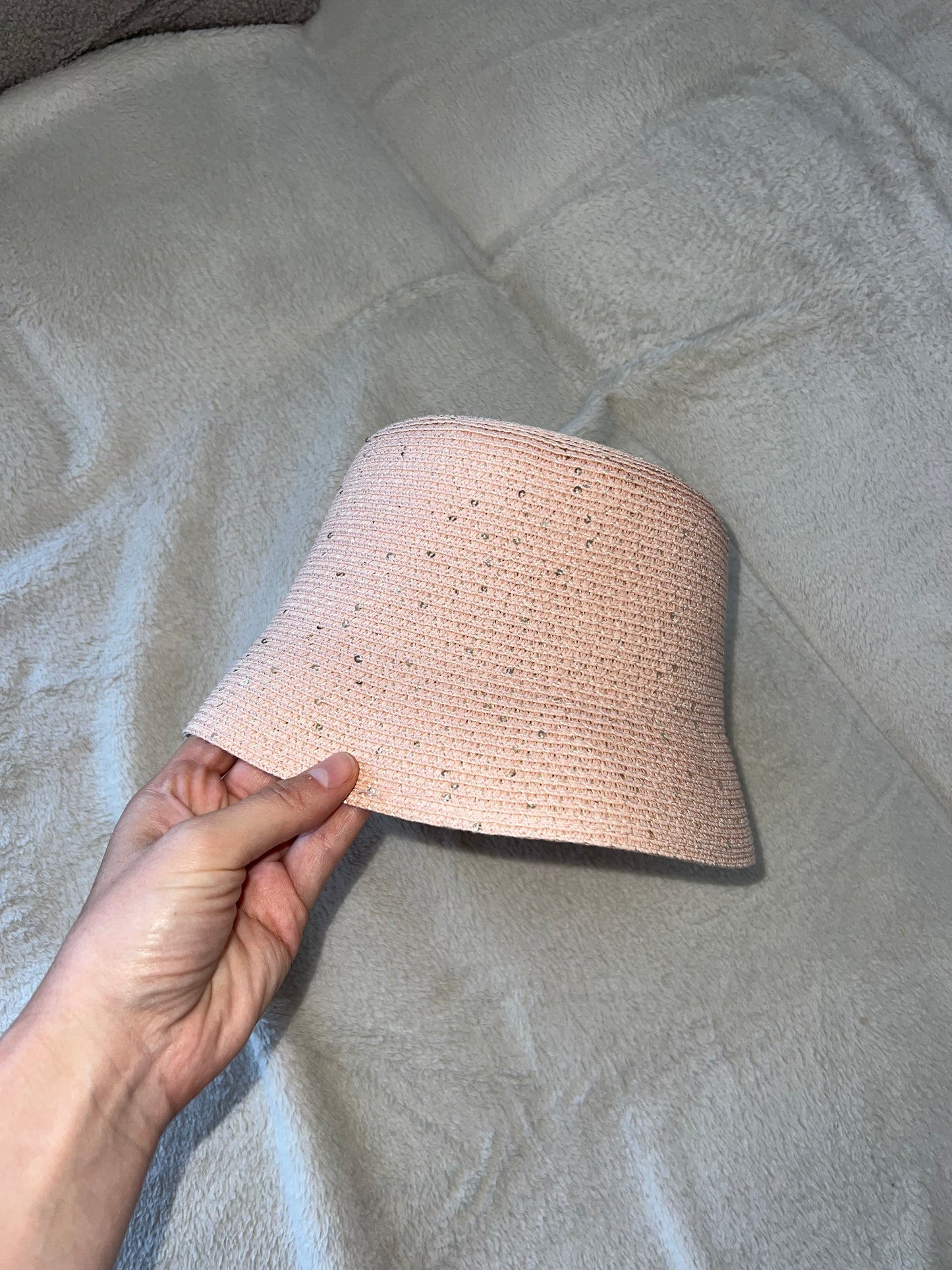 POUDRE CAPRI Payettes & Silk Bucket Hat