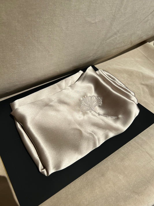 Калъфка за сън от естествена коприна