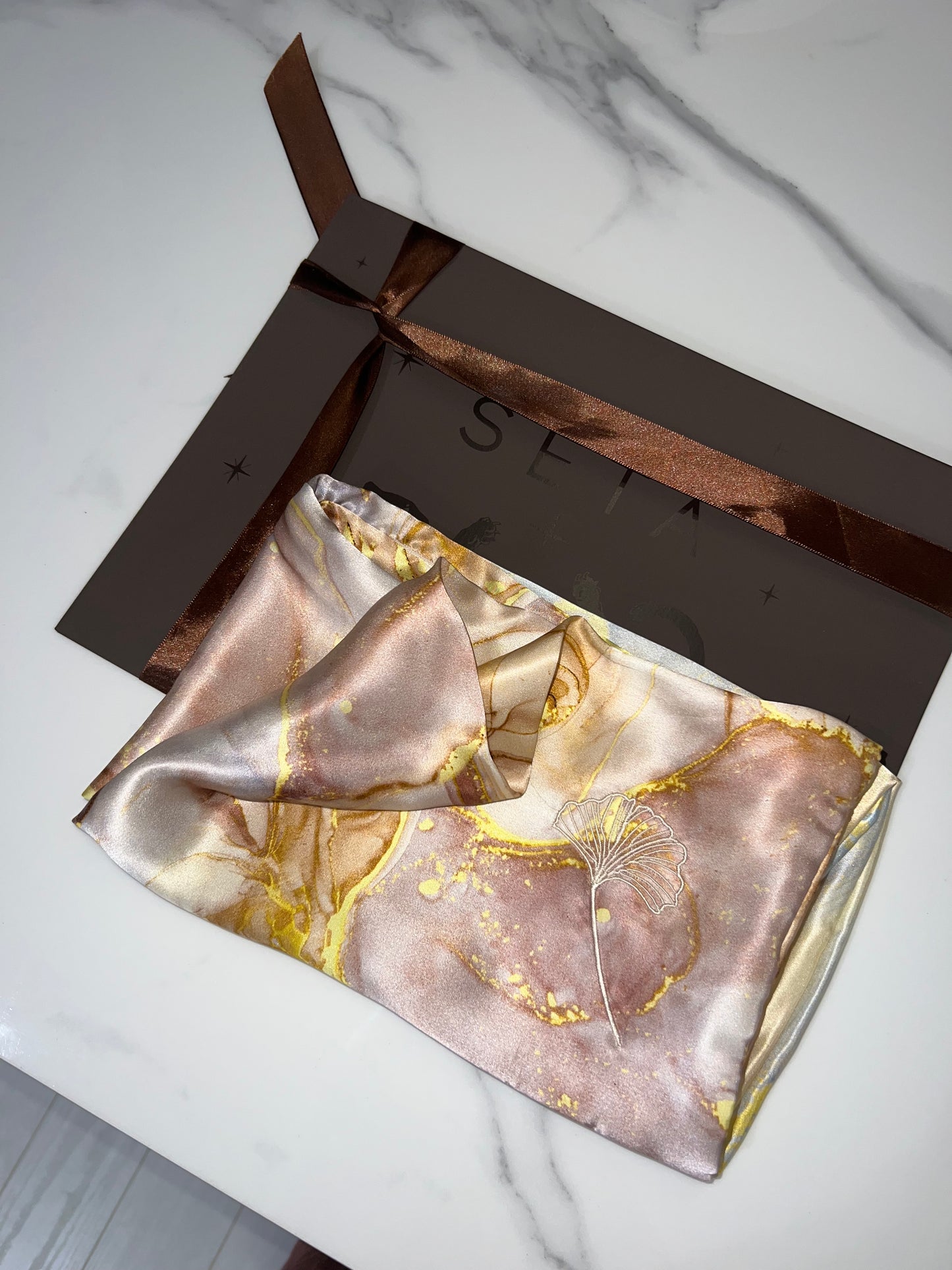 Golden Marble Silk Pillowcase