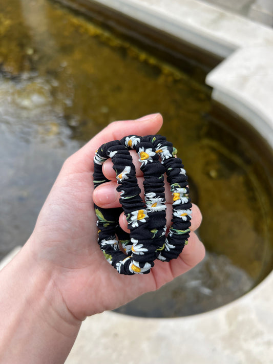 Daisy 3 Pack Small Silk Scrunchies