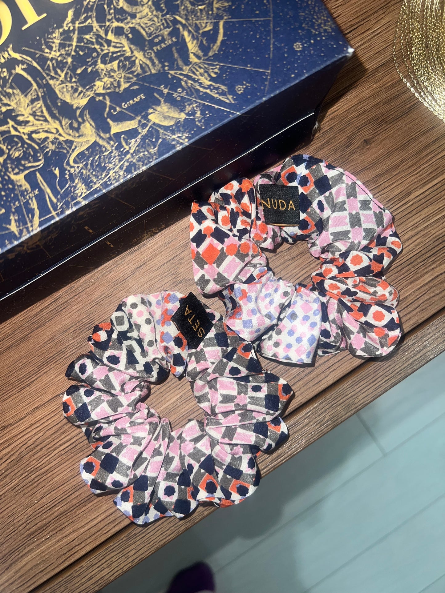 Scrunchie di seta Joy