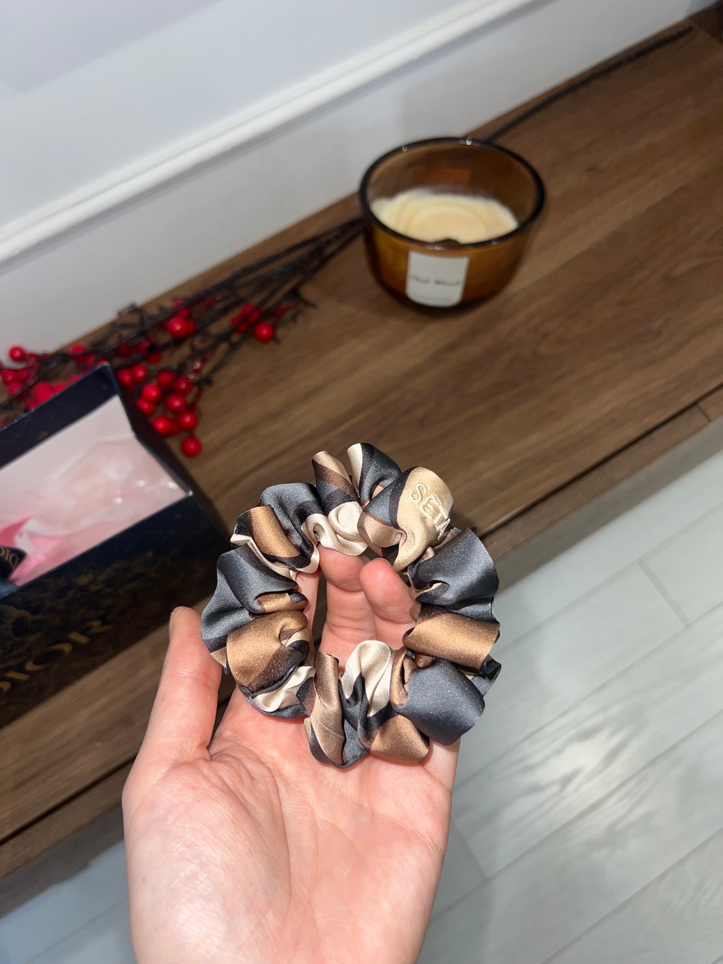 Sensation XS Scrunchie