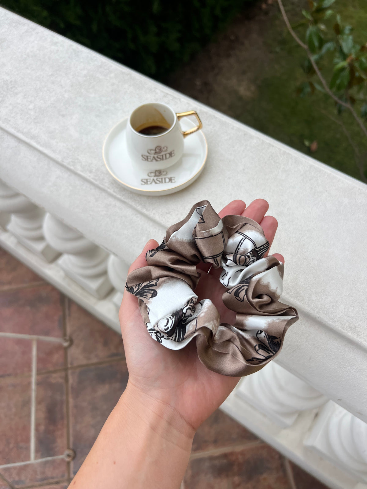 Crème Silk Scrunchie