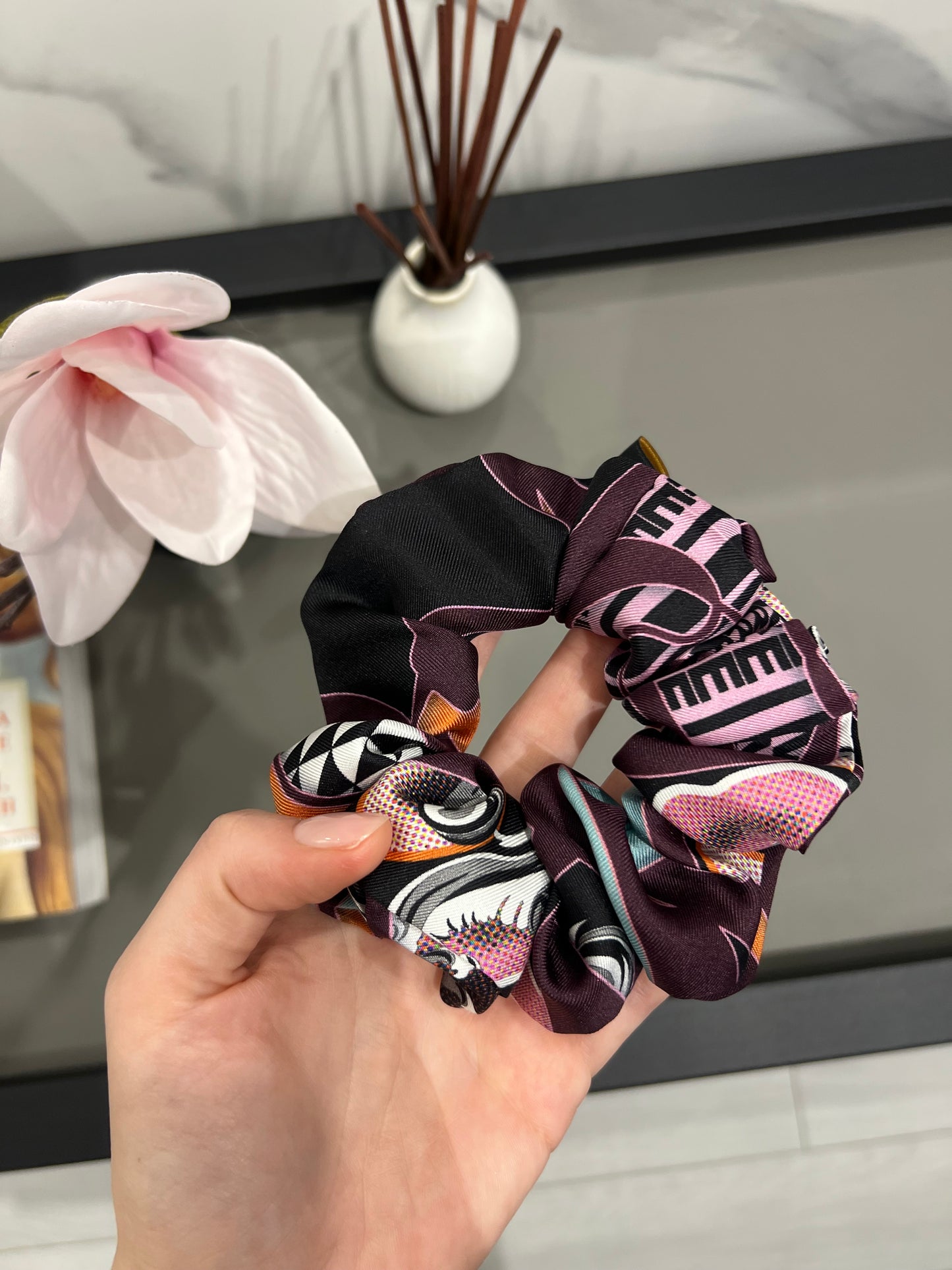 Versa Silk Scrunchie