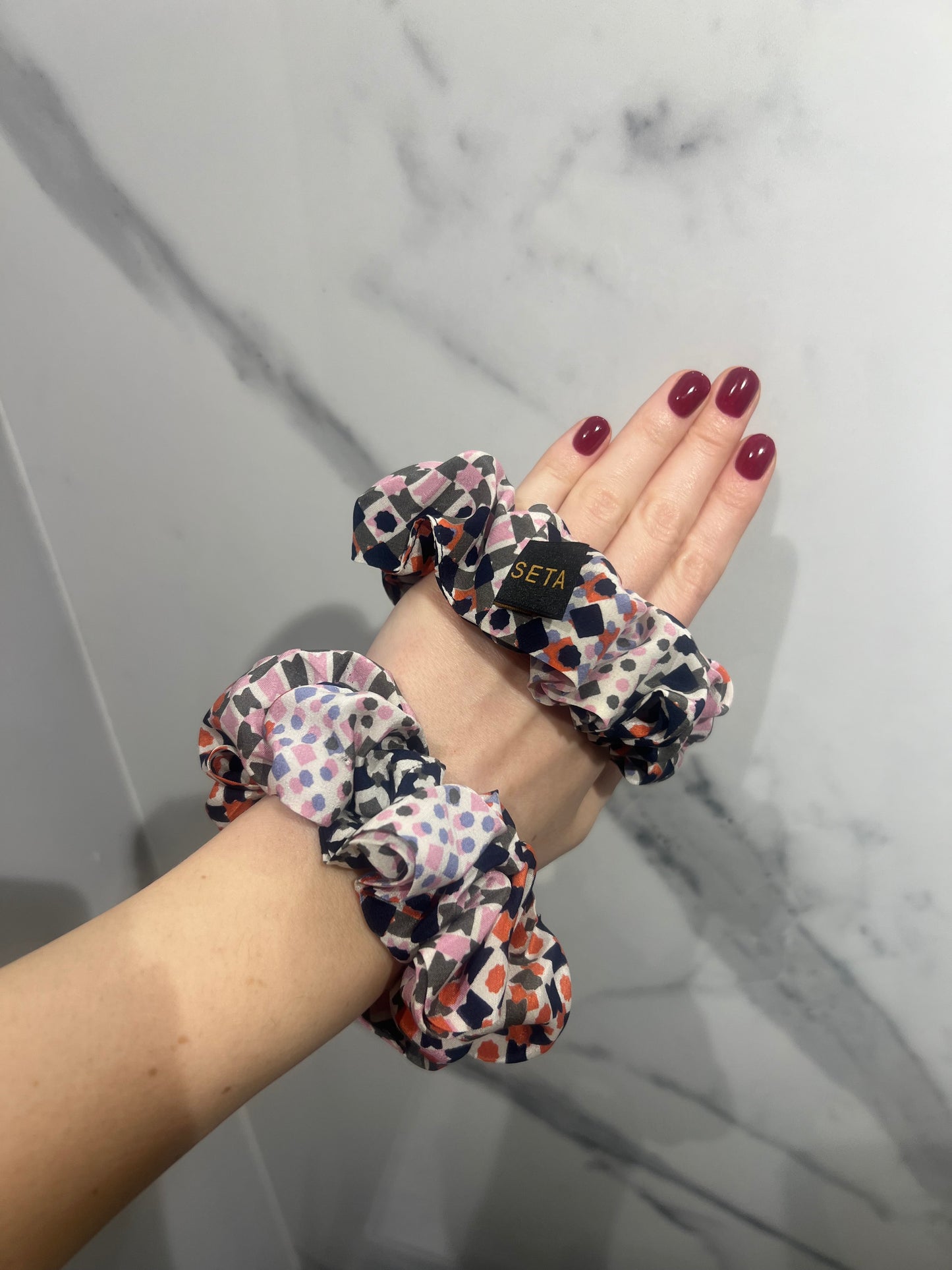 Scrunchie di seta Joy