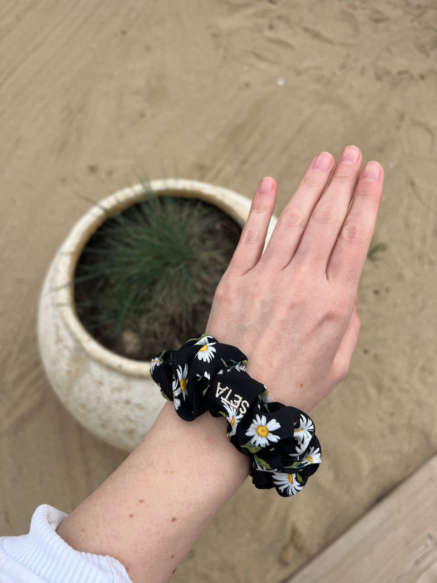 Daisy XS Scrunchie