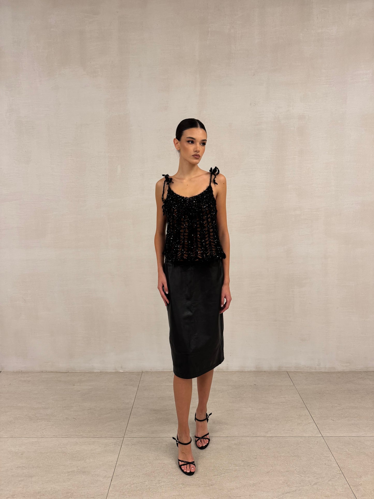 Black Moher ribbon top with payettes