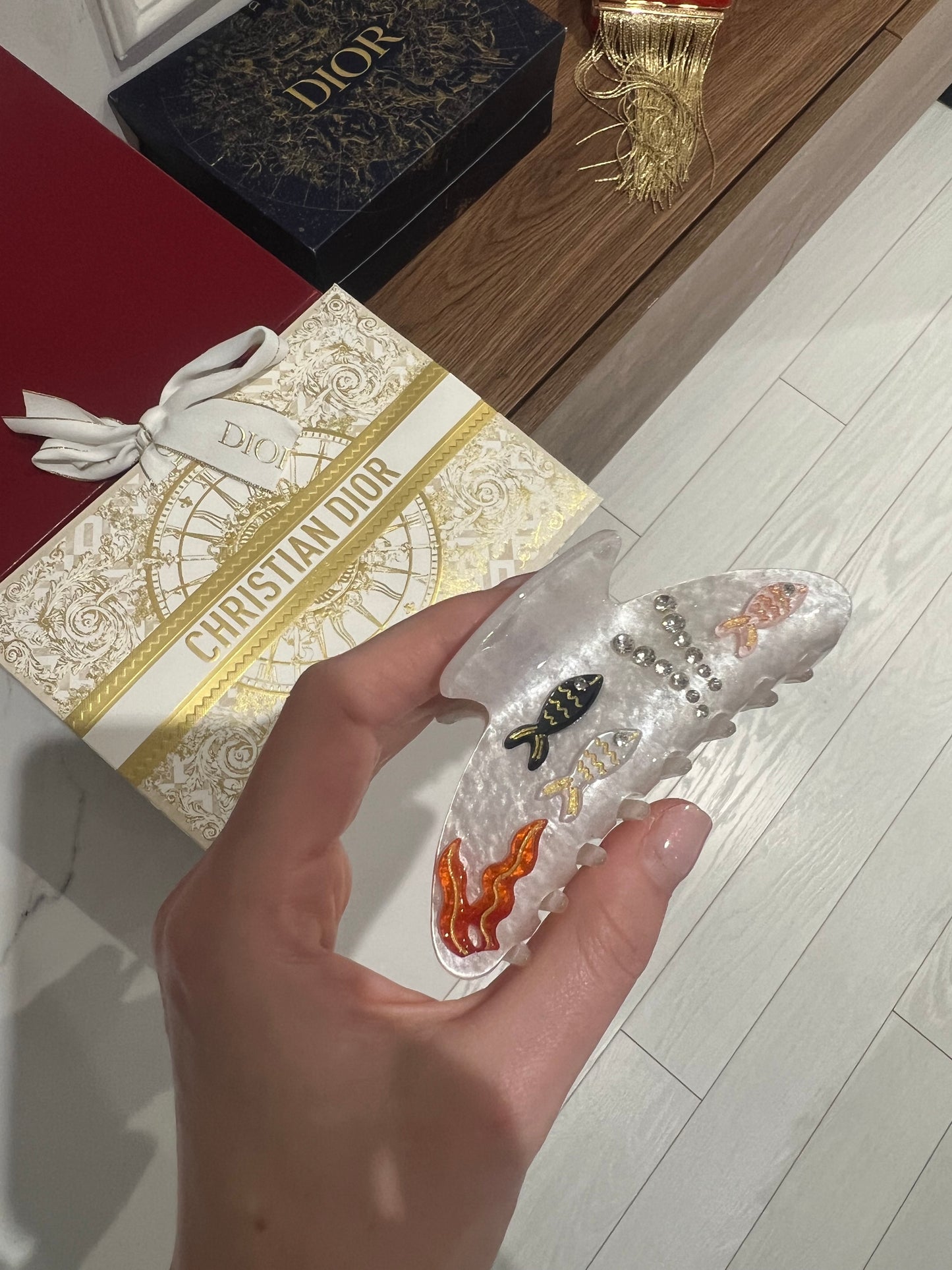 Fermaglio per capelli a forma di pesce lucido
