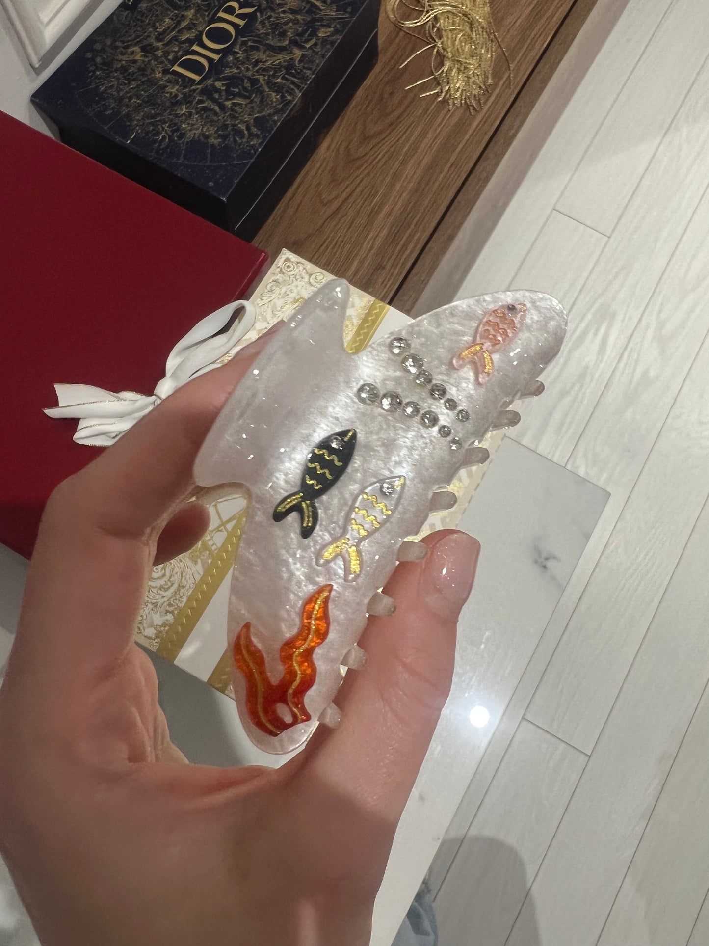 Fermaglio per capelli a forma di pesce lucido