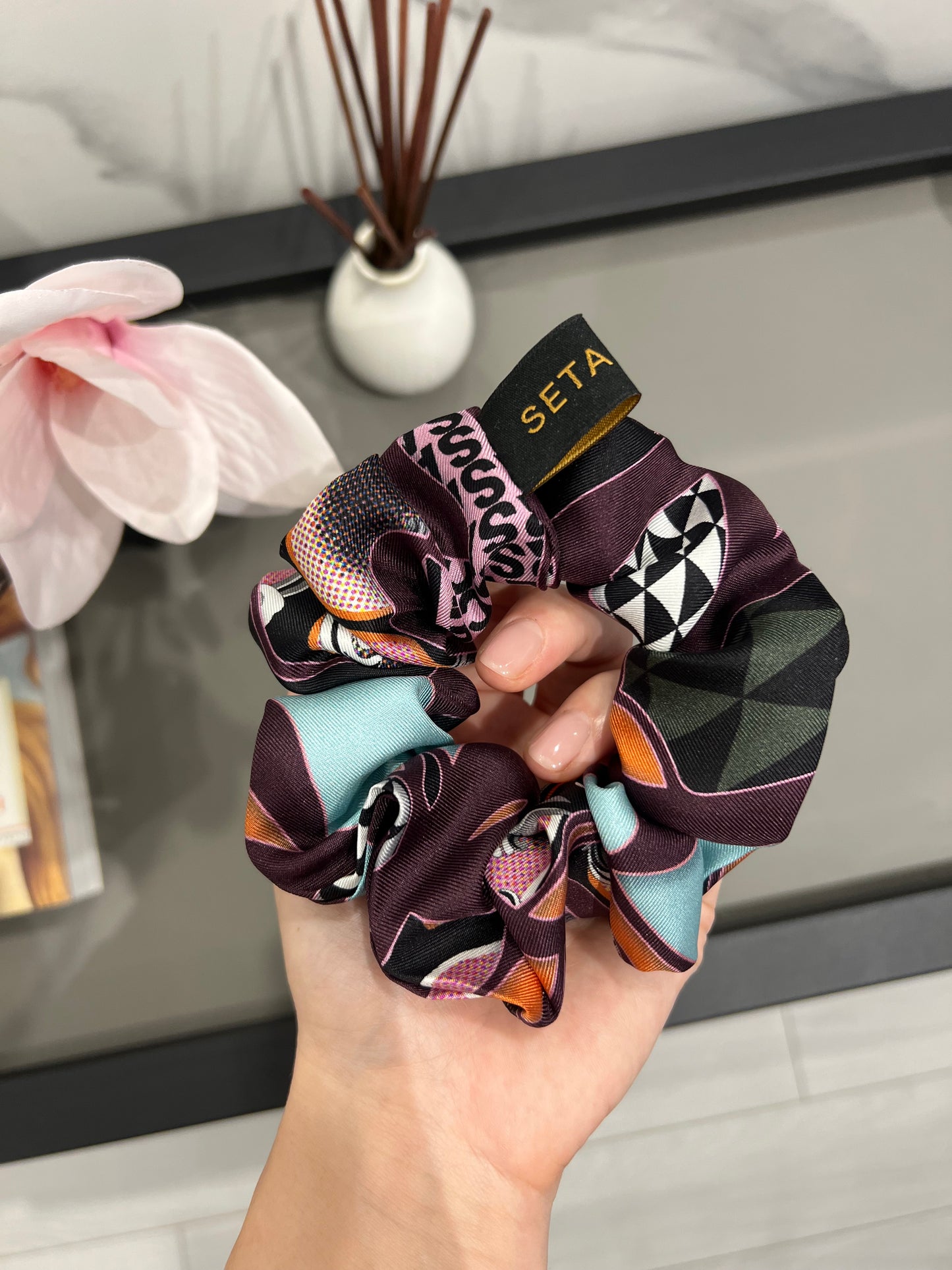 Versa Silk Scrunchie