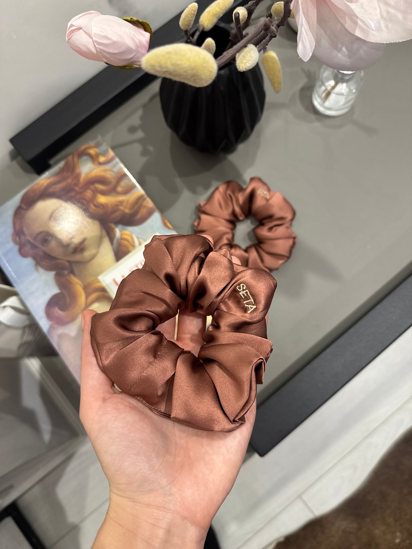 Poudre Silk Scrunchie