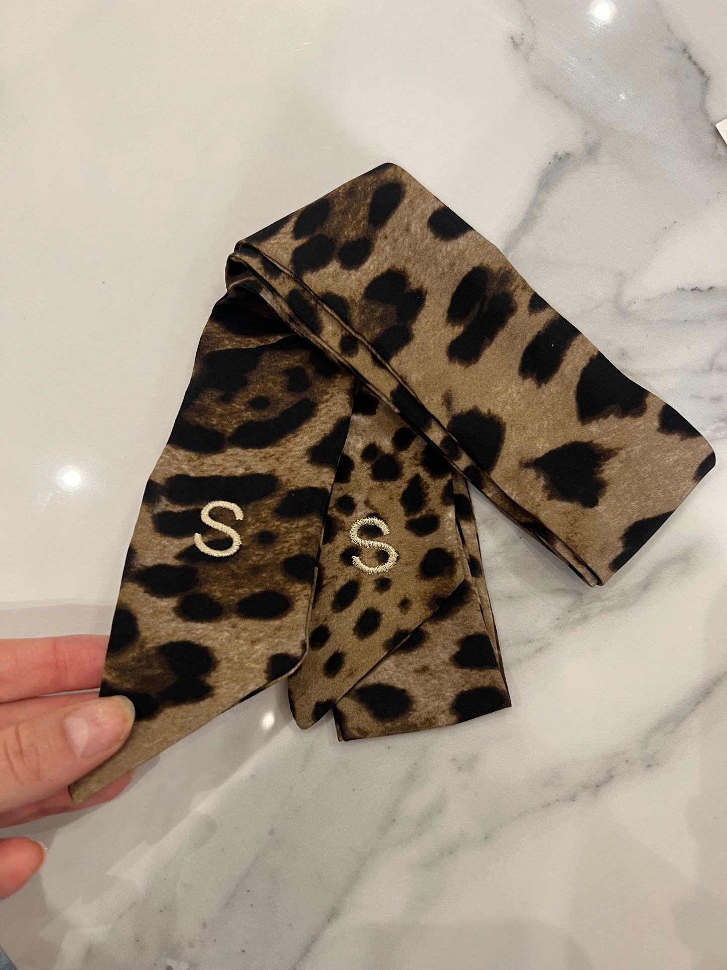 Twilly di seta con stampa leopardata scura
