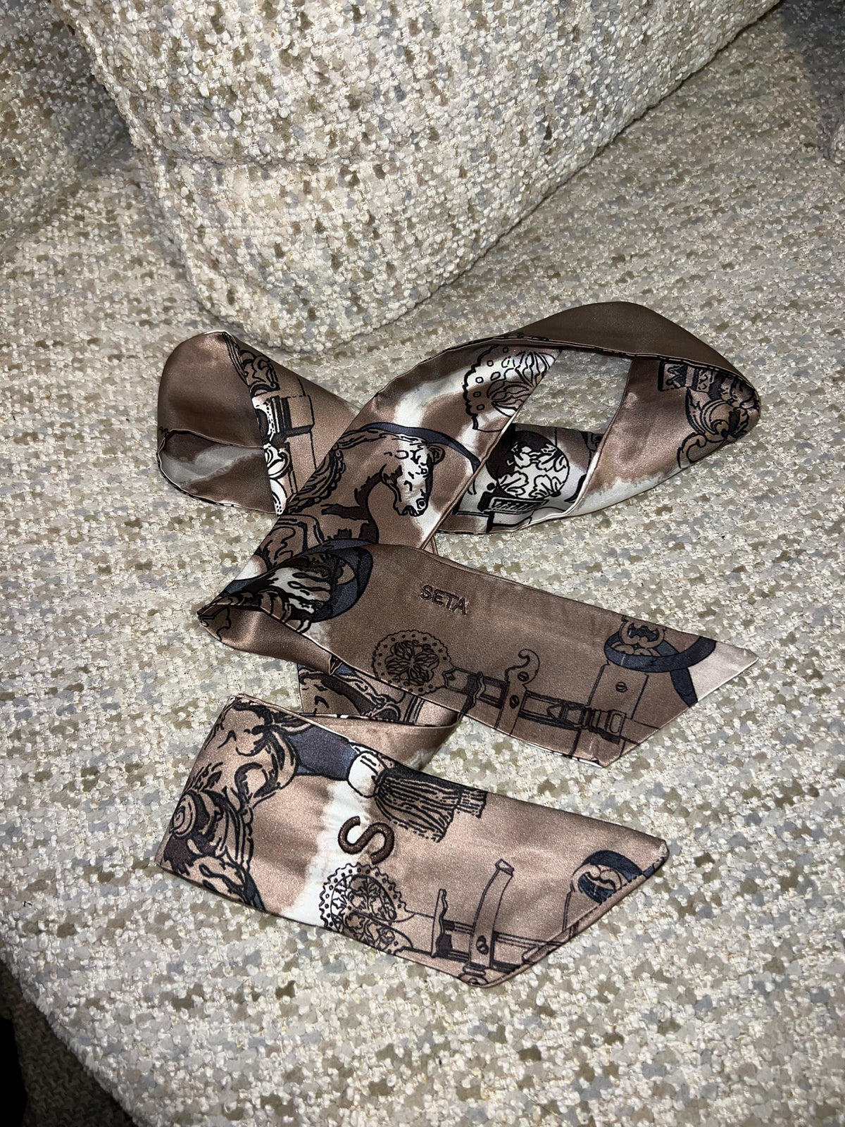 Creme Silk Twilly